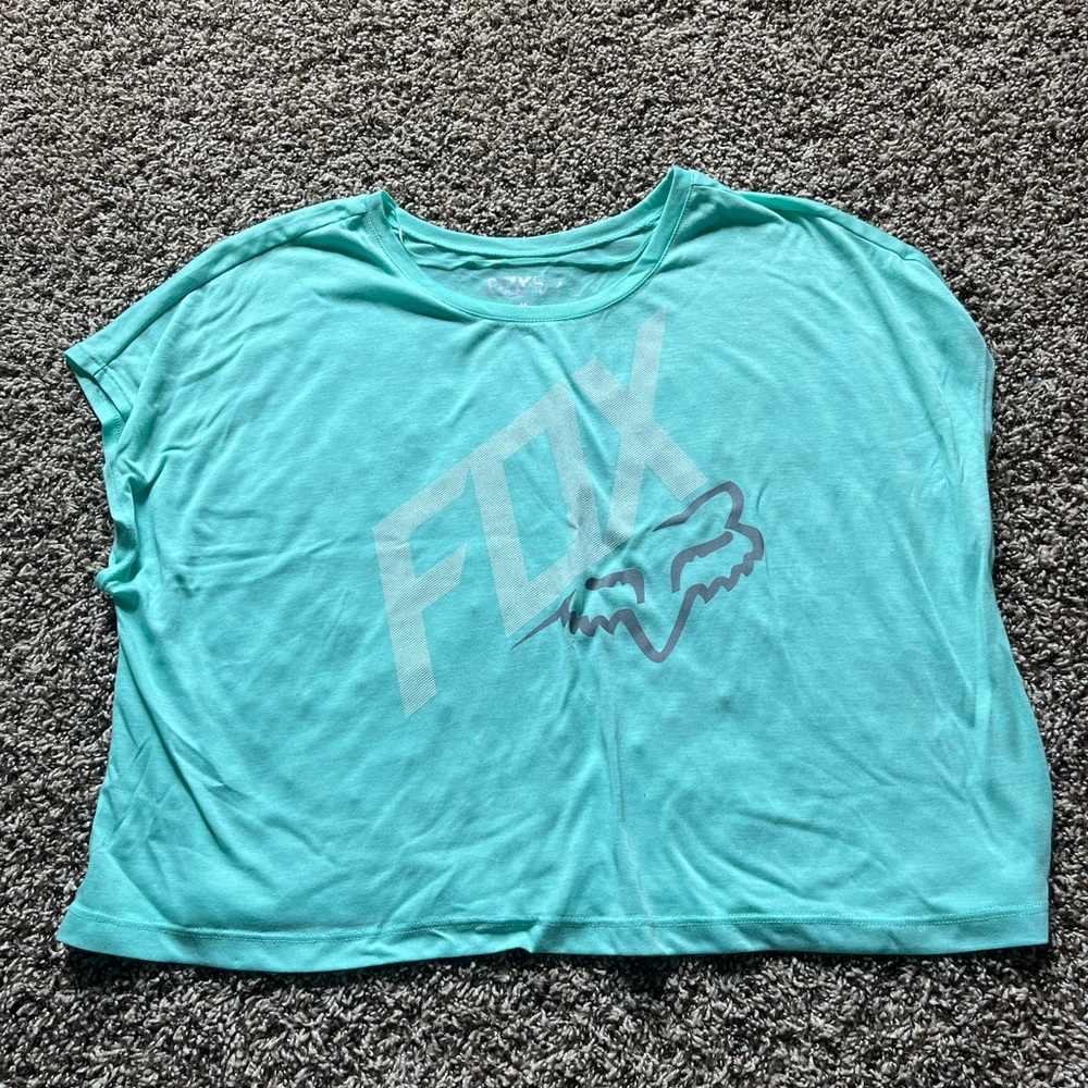 Women’s cropped fox tshirt